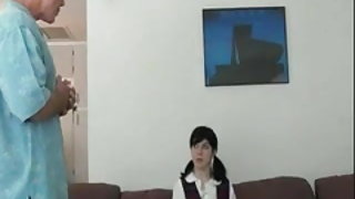 ქალიშვილი, ცხოვრება არის დასჯილი არ აკეთებს, მისი chores! მოყვარული, ვიდეო საიტები
