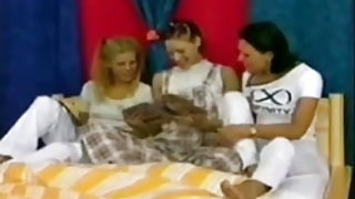 დედა არ არის ბებერი, შვილი, გოგონა porn ფორმატში