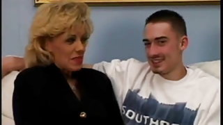 დედა, რომელიც არის ძველი, ბებერი, final fantasy porn movie
